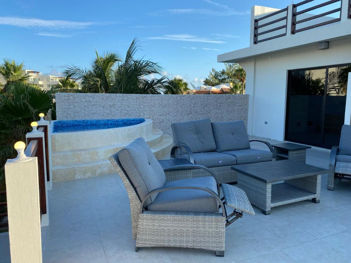 Cuxos Hotel Beachfront Isla Mujeres Exterior photo